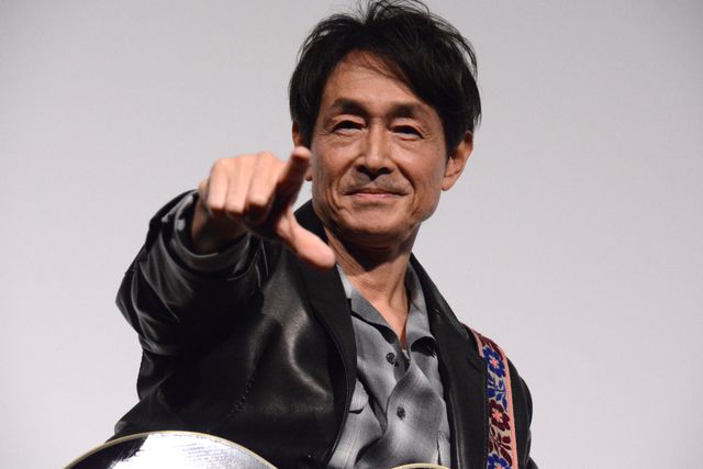 56歳の吉田栄作、変わらずスタイル抜群！スプリングスティーンの名曲を歌唱（10枚目）