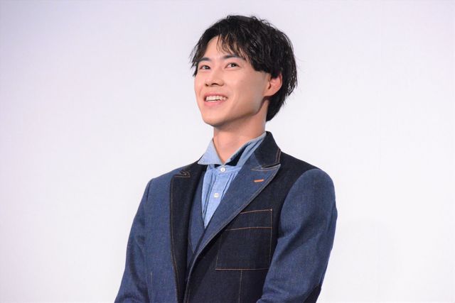 広瀬すず『水は海に向かって流れる』公開記念舞台あいさつに登壇（7枚目）