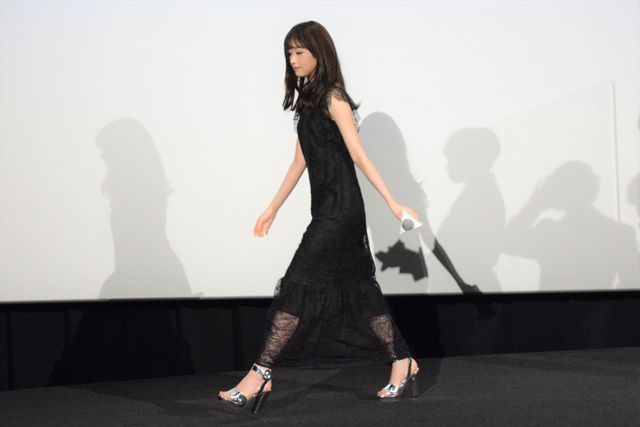 Snow Man宮舘涼太の誕生日をお祝い！『映画　おそ松さん』公開記念舞台あいさつ：フォトギャラリー