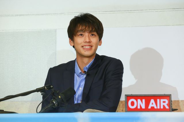 竹内涼真＆浜辺美波、公開ラジオ収録に挑戦！『センセイ君主』公式WEBラジオ（8枚目）