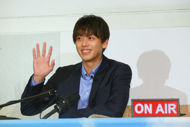 竹内涼真＆浜辺美波、公開ラジオ収録に挑戦！『センセイ君主』公式WEBラジオ（9枚目）