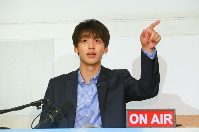 竹内涼真＆浜辺美波、公開ラジオ収録に挑戦！『センセイ君主』公式WEBラジオ（10枚目）