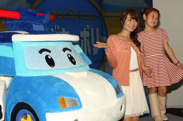 新山千春・小春親子がそろって登場！製作発表会見フォトギャラリー（4枚目）