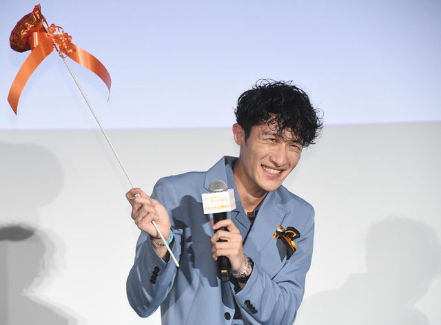 岩本照、劇中シーン披露で照れ笑いも！『モエカレはオレンジ色』大ヒット御礼舞台あいさつ：フォトギャラリー