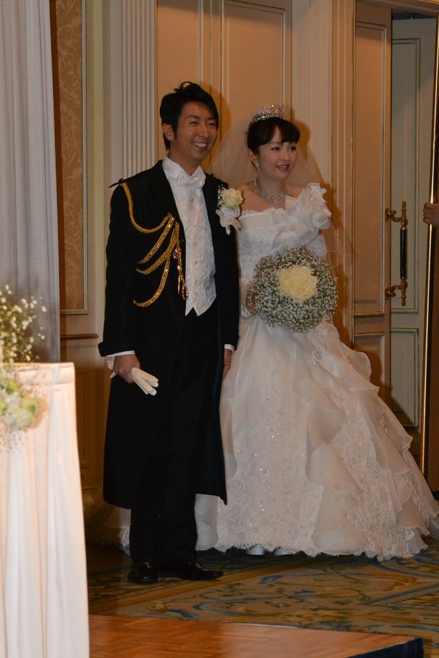 丸岡いずみ＆有村昆の結婚会見フォトギャラリー：フォトギャラリー
