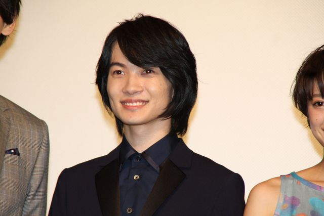 神木隆之介＆古川雄輝が仲良しぶりを見せつける!?映画『太陽』完成披露試写会フォトギャラリー：フォトギャラリー