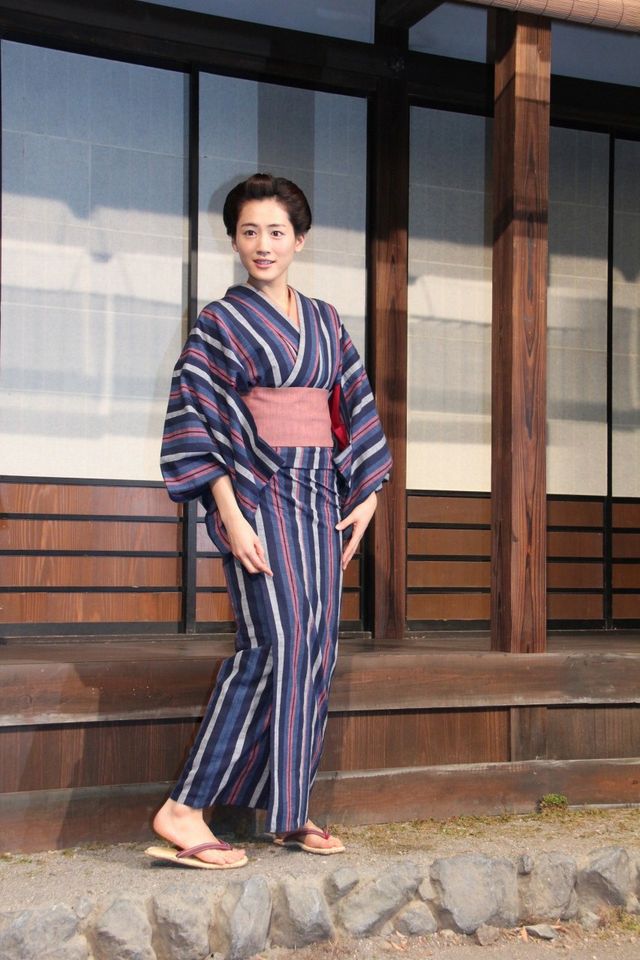 松山ケンイチと綾瀬はるかがプレゼント交換！フォトギャラリー：フォトギャラリー