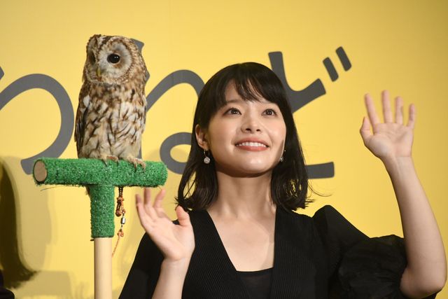 香取慎吾、フクロウと一緒に登場！『犬も食わねどチャーリーは笑う』公開記念舞台あいさつ（11枚目）