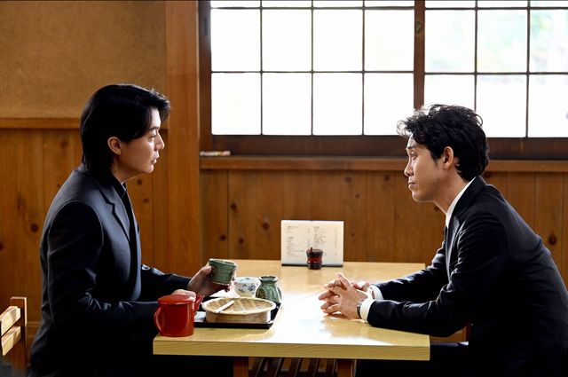 出会いは最悪…福山雅治＆大泉洋共演「ラストマン－全盲の捜査官－」初回場面写真：フォトギャラリー