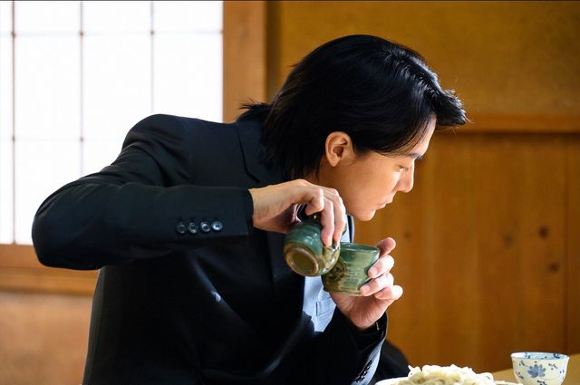 出会いは最悪…福山雅治＆大泉洋共演「ラストマン－全盲の捜査官－」初回場面写真（3枚目）