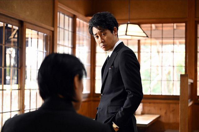 出会いは最悪…福山雅治＆大泉洋共演「ラストマン－全盲の捜査官－」初回場面写真（5枚目）