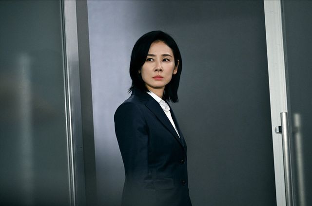 出会いは最悪…福山雅治＆大泉洋共演「ラストマン－全盲の捜査官－」初回場面写真（7枚目）