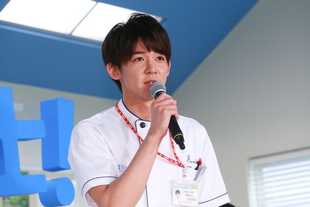 中条あやみ、水川あさみ、小瀧望のナース姿！「白衣の戦士！」囲み取材会（7枚目）