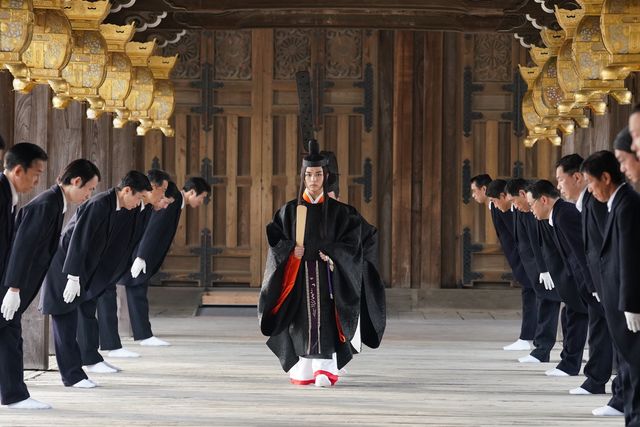 目黒蓮＆大西流星が見つめ合う…『わたしの幸せな結婚』場面カット（2枚目）