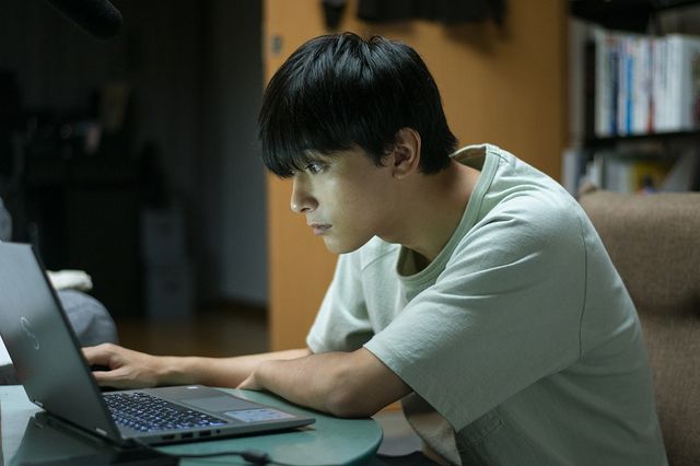 吉沢亮＆杉咲花『青くて痛くて脆い』場面写真【20枚】（2枚目）