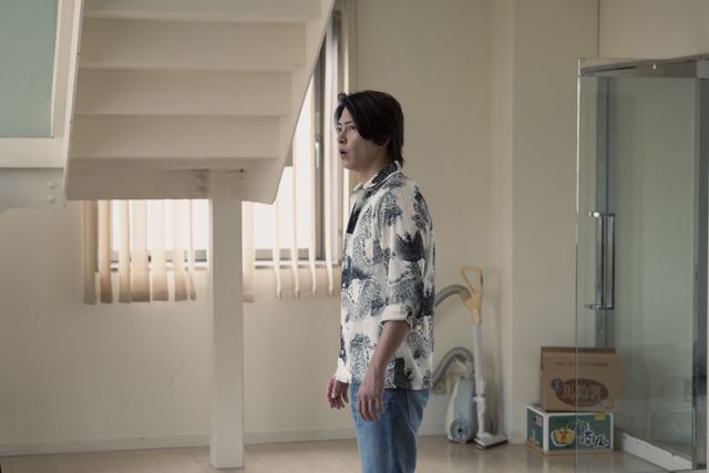 アンセル・エルゴート来日決定！「TOKYO VICE」シーズン2新場面写真（2枚目）