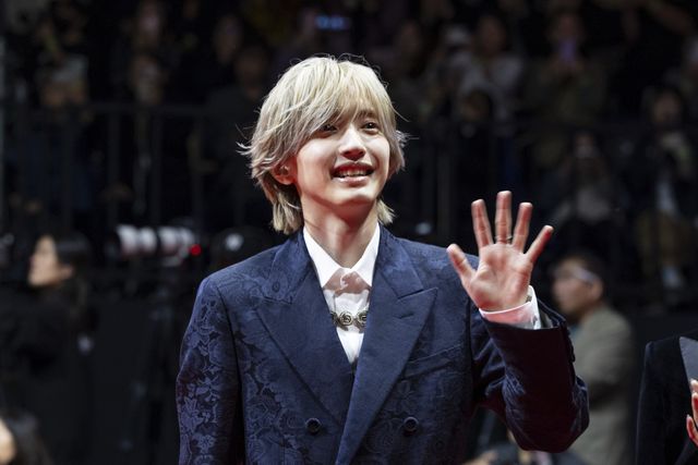 道枝駿佑＆安斉星来『うるわしの宵の月』釜山国際映画祭レッドカーペットで笑顔！：フォトギャラリー