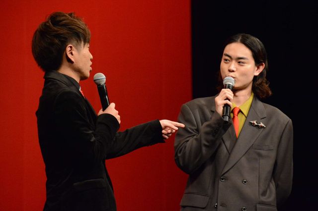 桐谷健太に菅田将暉たちが爆笑！『火花』完成披露（14枚目）