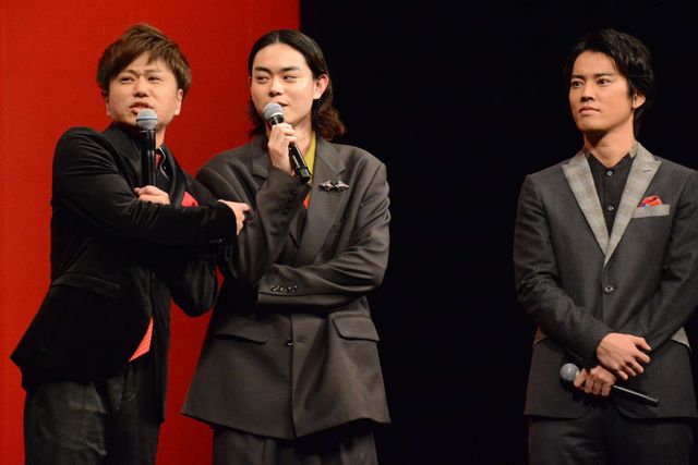 桐谷健太に菅田将暉たちが爆笑！『火花』完成披露（16枚目）