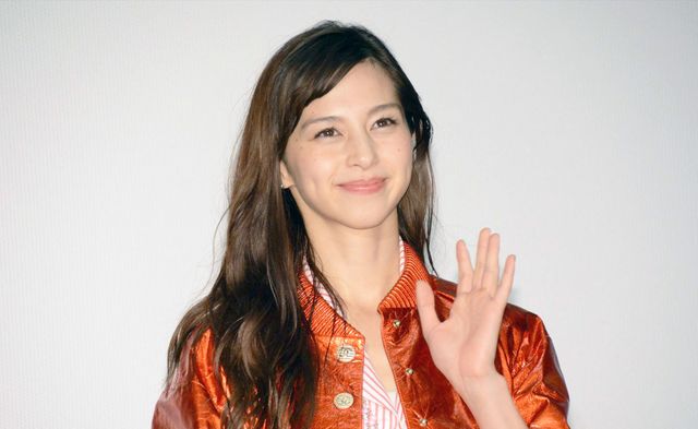 中島健人、中条あやみ、岸優太ら仲良くわちゃわちゃ！『ニセコイ』完成披露舞台あいさつ（10枚目）