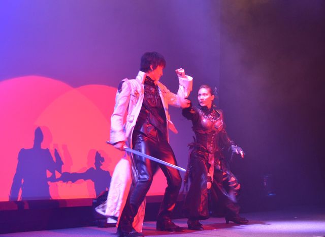 秋元才加、華麗なアクションを生披露！フォトギャラリー（4枚目）