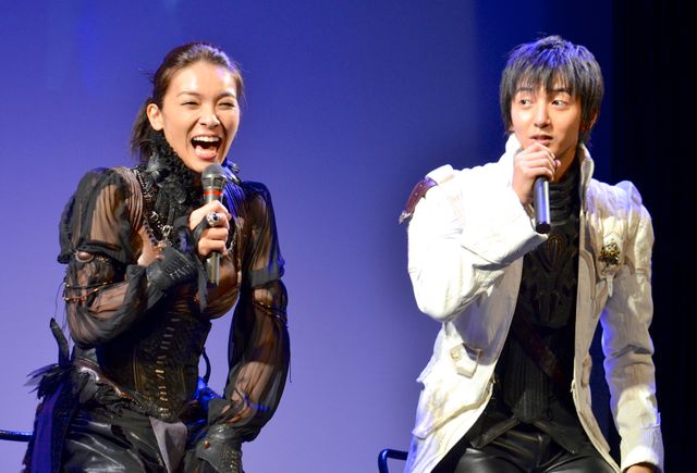 秋元才加、華麗なアクションを生披露！フォトギャラリー（15枚目）