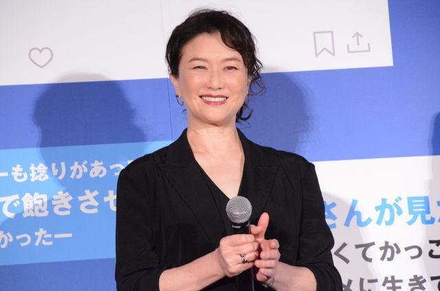 芦田愛菜、白の花柄ドレスで魅了！阿部寛＆長尾謙杜ら登壇『俺ではない炎上』公開前日祭（6枚目）