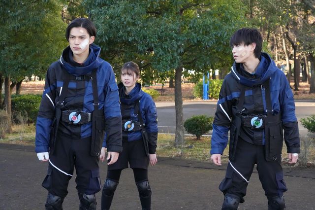 ベロバが放送をジャック…「仮面ライダーギーツ」第24話「乖離SP：緊急特番！デザグラのすべて！」（3枚目）