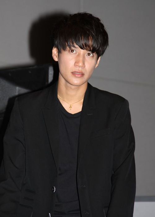 神田沙也加の制服姿も！舞台「ダンガンロンパ THE STAGE～希望の学園と絶望の高校生～」制作発表フォトギャラリー（11枚目）