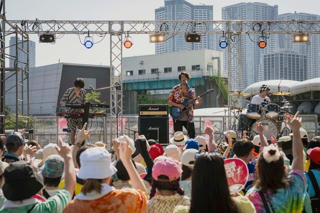 森崎ウィン登場！ドラマ「パリピ孔明」第2話場面カット（6枚目）