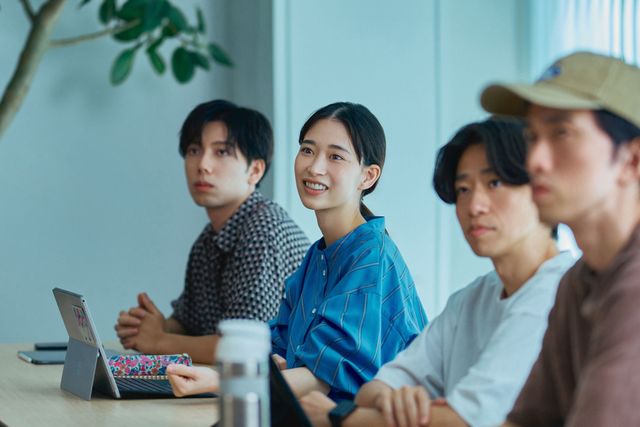 『見上げてごらん』新場面写真：フォトギャラリー