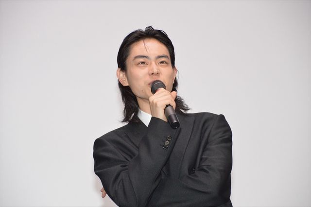 菅田将暉＆土屋太鳳、いろんな表情いっぱい！『となりの怪物くん』大阪舞台あいさつ（6枚目）