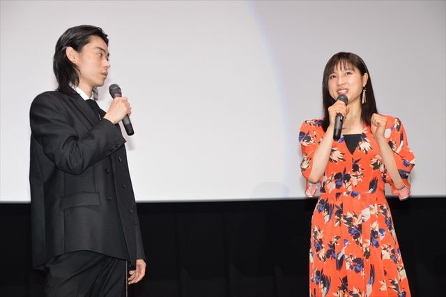 菅田将暉＆土屋太鳳、いろんな表情いっぱい！『となりの怪物くん』大阪舞台あいさつ（10枚目）