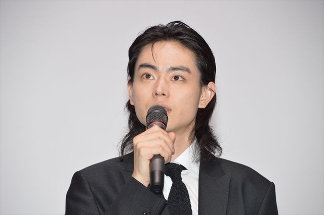 菅田将暉＆土屋太鳳、いろんな表情いっぱい！『となりの怪物くん』大阪舞台あいさつ（16枚目）