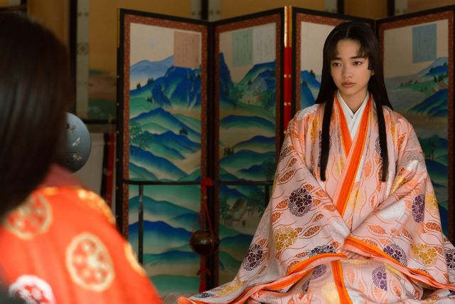 一条天皇（塩野瑛久）と彰子（見上愛）がついに！「光る君へ」第35回場面写真（10枚目）