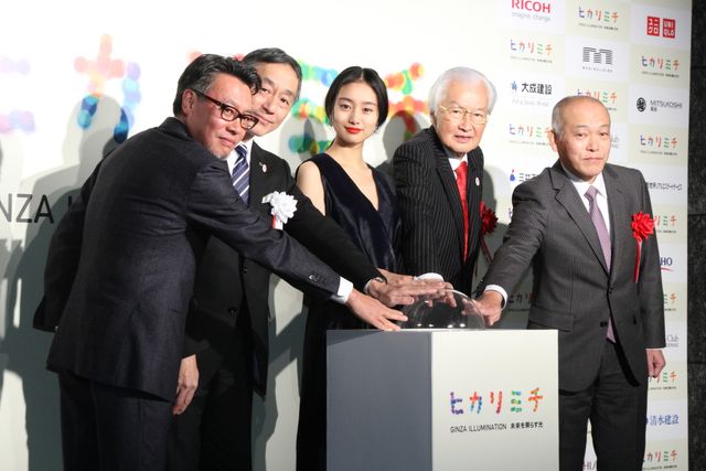 忽那汐里、大人なドレス姿！フォトギャラリー（4枚目）