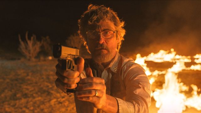 陰謀論に取り憑かれた妻…『エディントンへようこそ』場面写真（5枚目）