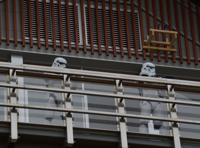 『スター・ウォーズ』田んぼアート作業をストームトルーパーが警護！フォトギャラリー（12枚目）