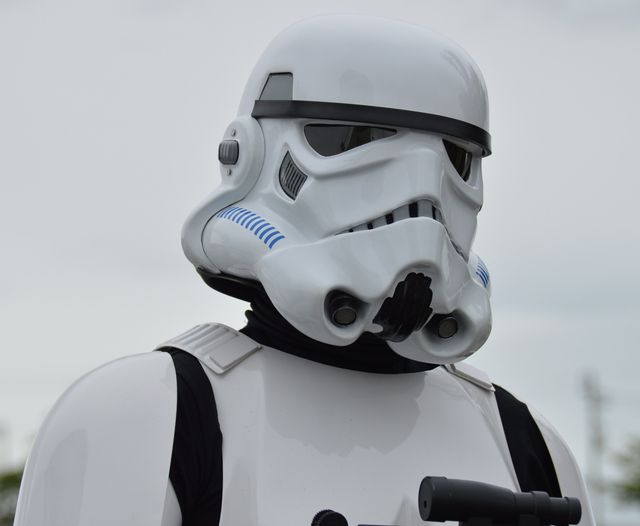 『スター・ウォーズ』田んぼアート作業をストームトルーパーが警護！フォトギャラリー（21枚目）