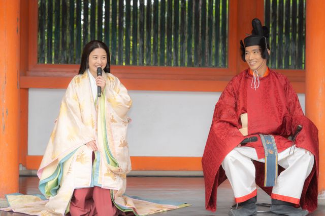 吉高由里子＆柄本佑、大河ドラマ「光る君へ」クランクイン取材会の様子：フォトギャラリー