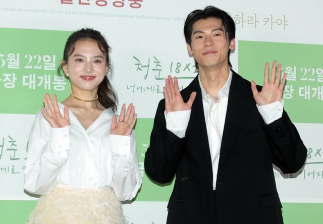 清原果耶『青春18×2 君へと続く道』で訪韓！記者会見の様子（2枚目）