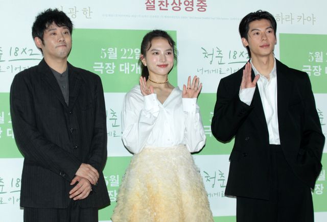 清原果耶『青春18×2 君へと続く道』で訪韓！記者会見の様子（16枚目）