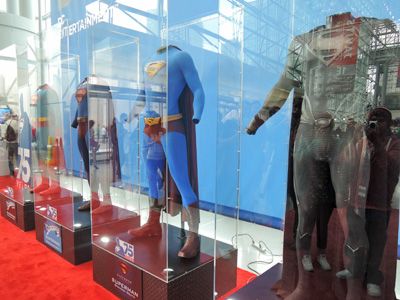 赤ブリーフにタイツといっても、何種類もあります　「スーパーマン」スーツが集結！