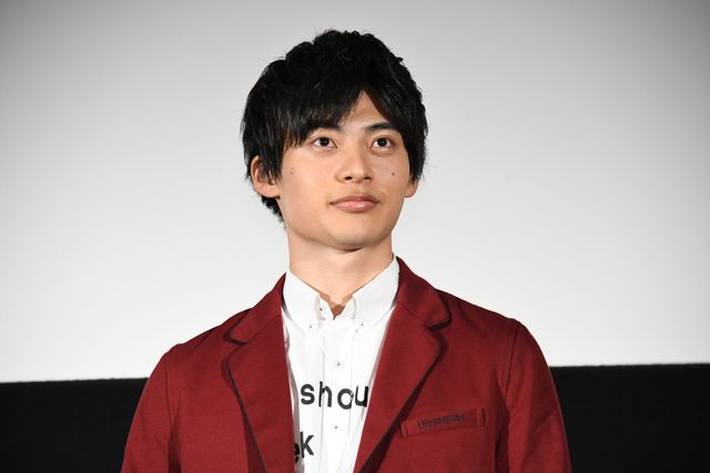 『劇場版ウルトラマンR / B セレクト！絆のクリスタル』初日に大熱狂！舞台あいさつ（2枚目）