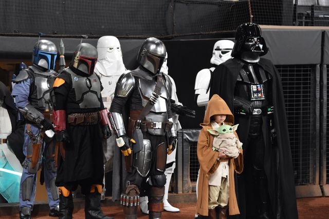 『スター・ウォーズ』人気キャラがエスコンフィールドに集結！《STAR WARS WEEK》永尾柚乃ファーストピッチ（4枚目）