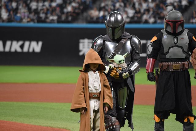 『スター・ウォーズ』人気キャラがエスコンフィールドに集結！《STAR WARS WEEK》永尾柚乃ファーストピッチ（10枚目）