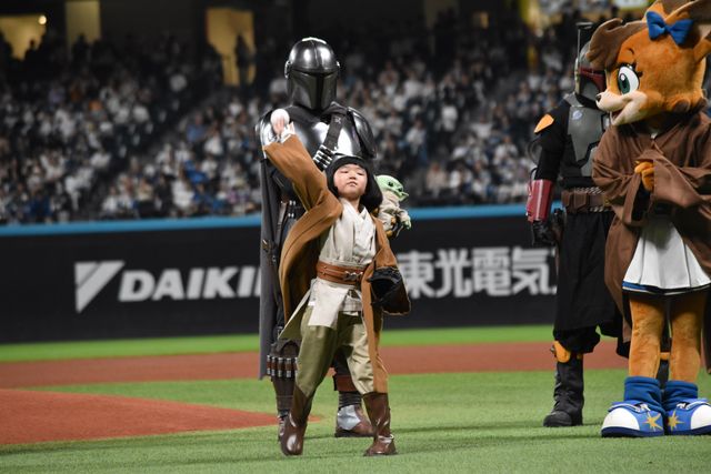 『スター・ウォーズ』人気キャラがエスコンフィールドに集結！《STAR WARS WEEK》永尾柚乃ファーストピッチ（18枚目）