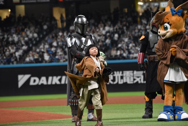 『スター・ウォーズ』人気キャラがエスコンフィールドに集結！《STAR WARS WEEK》永尾柚乃ファーストピッチ（19枚目）