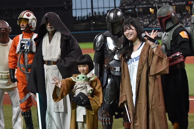 『スター・ウォーズ』人気キャラがエスコンフィールドに集結！《STAR WARS WEEK》永尾柚乃ファーストピッチ（28枚目）
