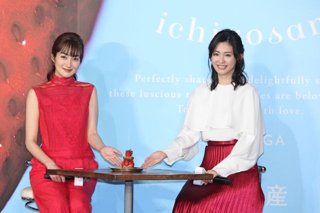 高梨臨、いちご色の衣装がキュート！（4枚目）